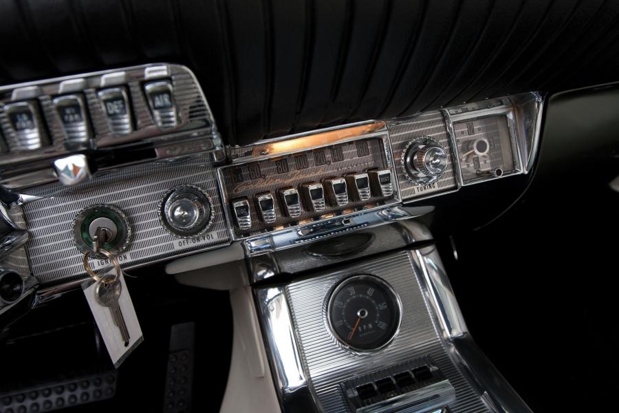 Панель приборов Chrysler 300G Convertible (RC4/P 845) 1961 года  (фото 57 из 85)